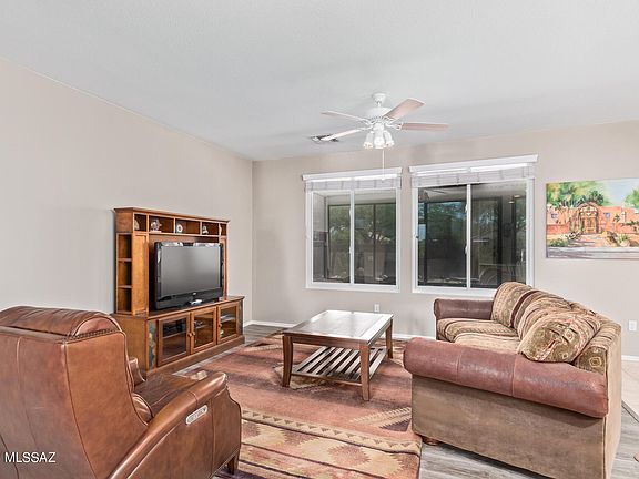 4th image of 9562 N Desert Mist Ln
