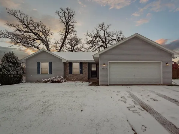 1348 Shade Tree Lane, Janesville, WI 53545