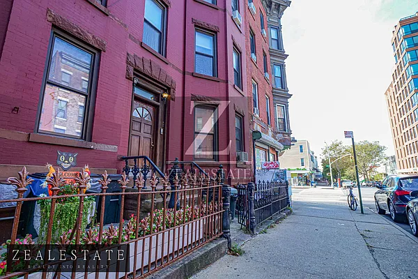 Rented by ZealEstate Group Inc | media 25