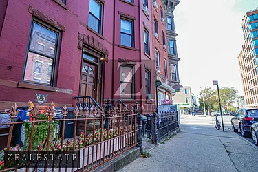 Rented by ZealEstate Group Inc