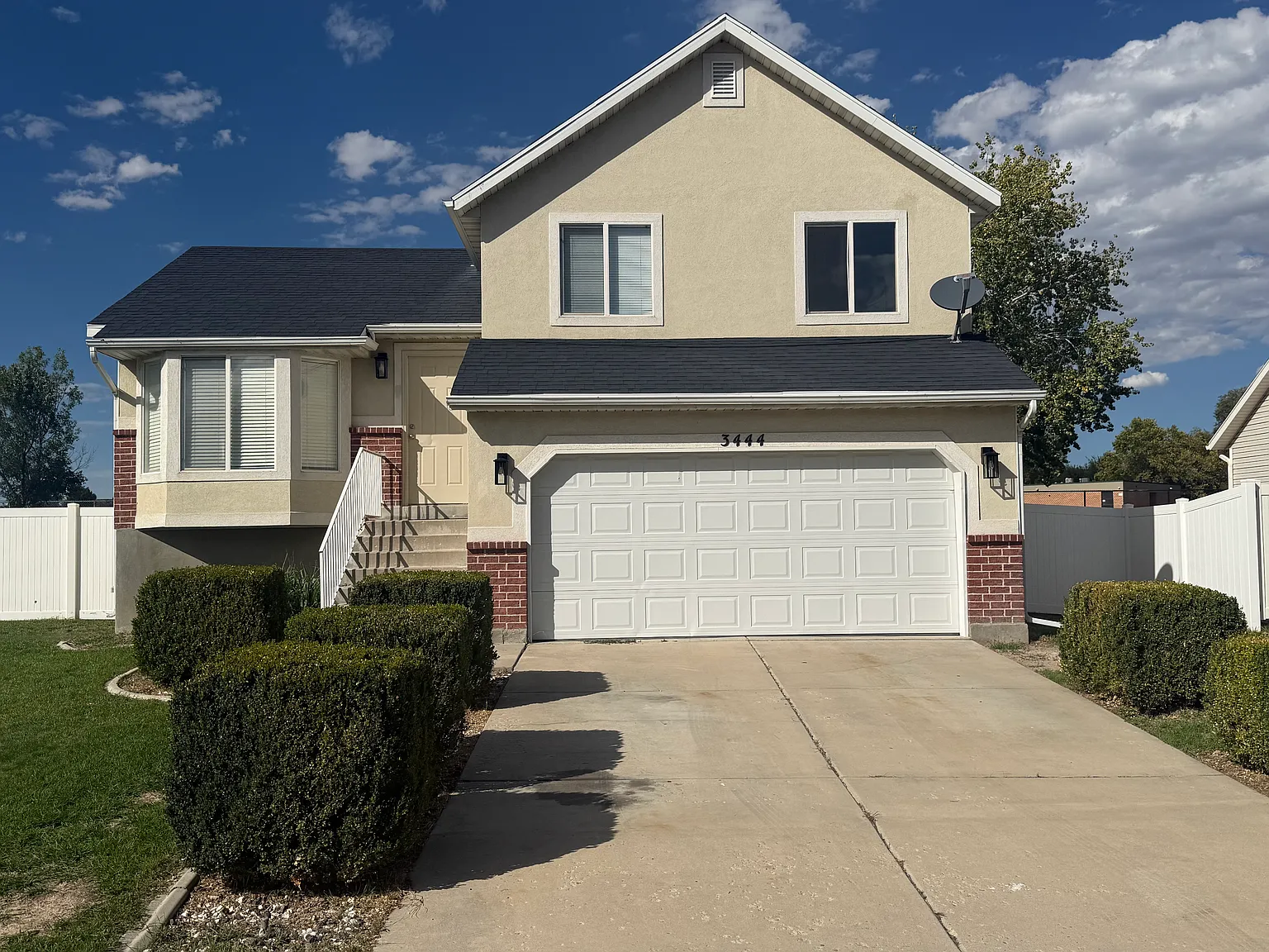 4 bed, 1620 sqft, $2,400 — Photo 1