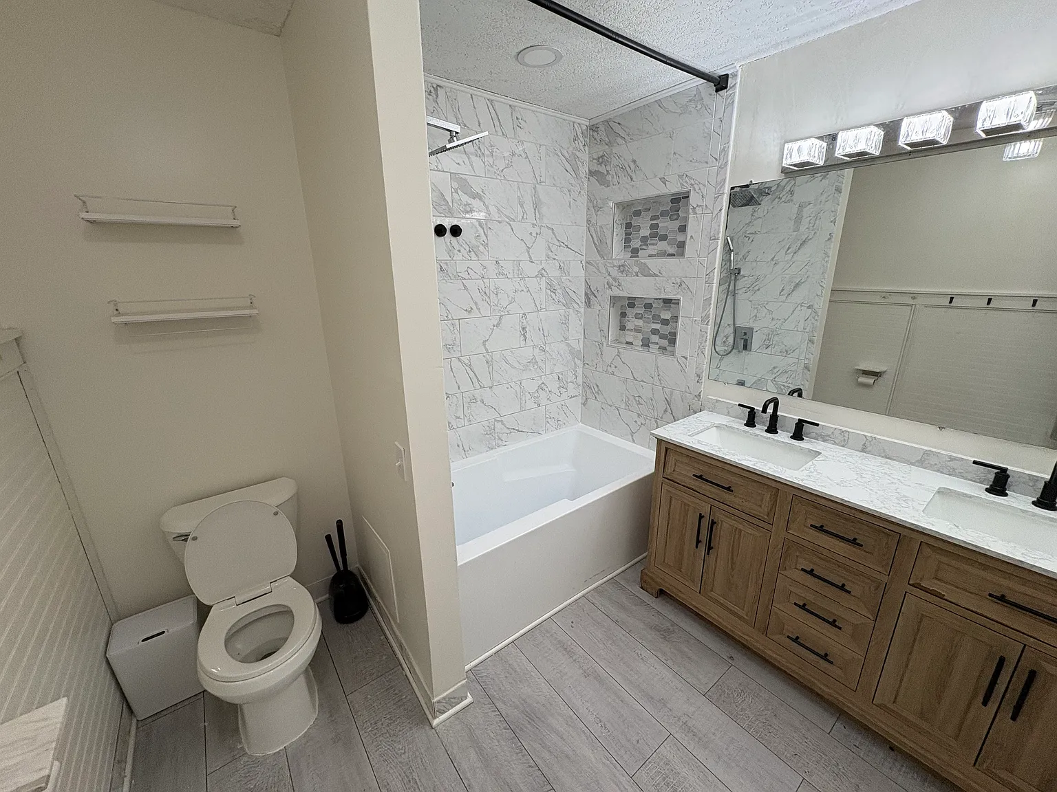 2 bed, 1399 sqft, $1,975 — Photo 4