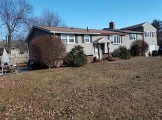 10 Hampshire Cir, Hudson, MA 01749