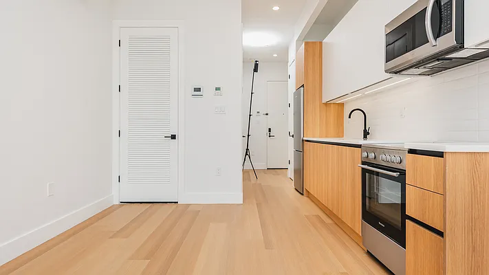 Rented by Nooklyn NYC LLC | media 6