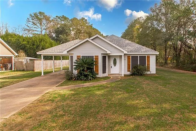16124 Charleton Dr