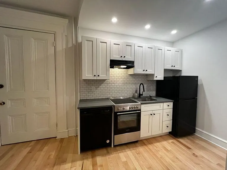 1711 Spruce St #2M — Photo 1
