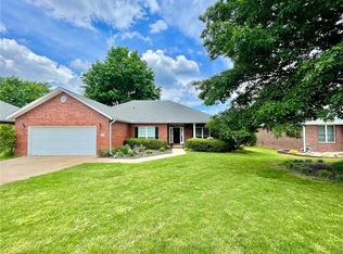 2450 Indian Oaks Trl, Springdale, AR 72762