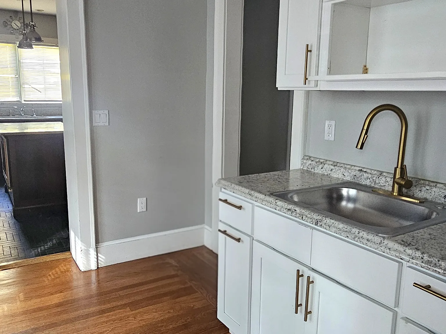 4 bed, 2.5 bath, 3010 sqft, $4,800 — Photo 4