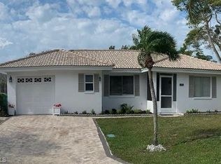 1753 Azalea Ln, Naples, FL 34105