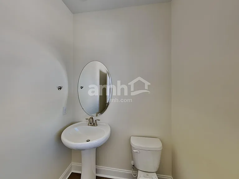 5323 Trust Dr — Photo 8