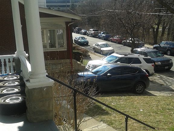 4th image of 3130 Bishop St #2