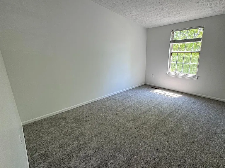 9730 Red Clover Ct — Photo 13