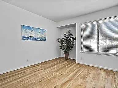 26571 Lucinda — Photo 28