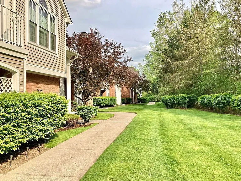 56425 Scotland Blvd — Photo 17