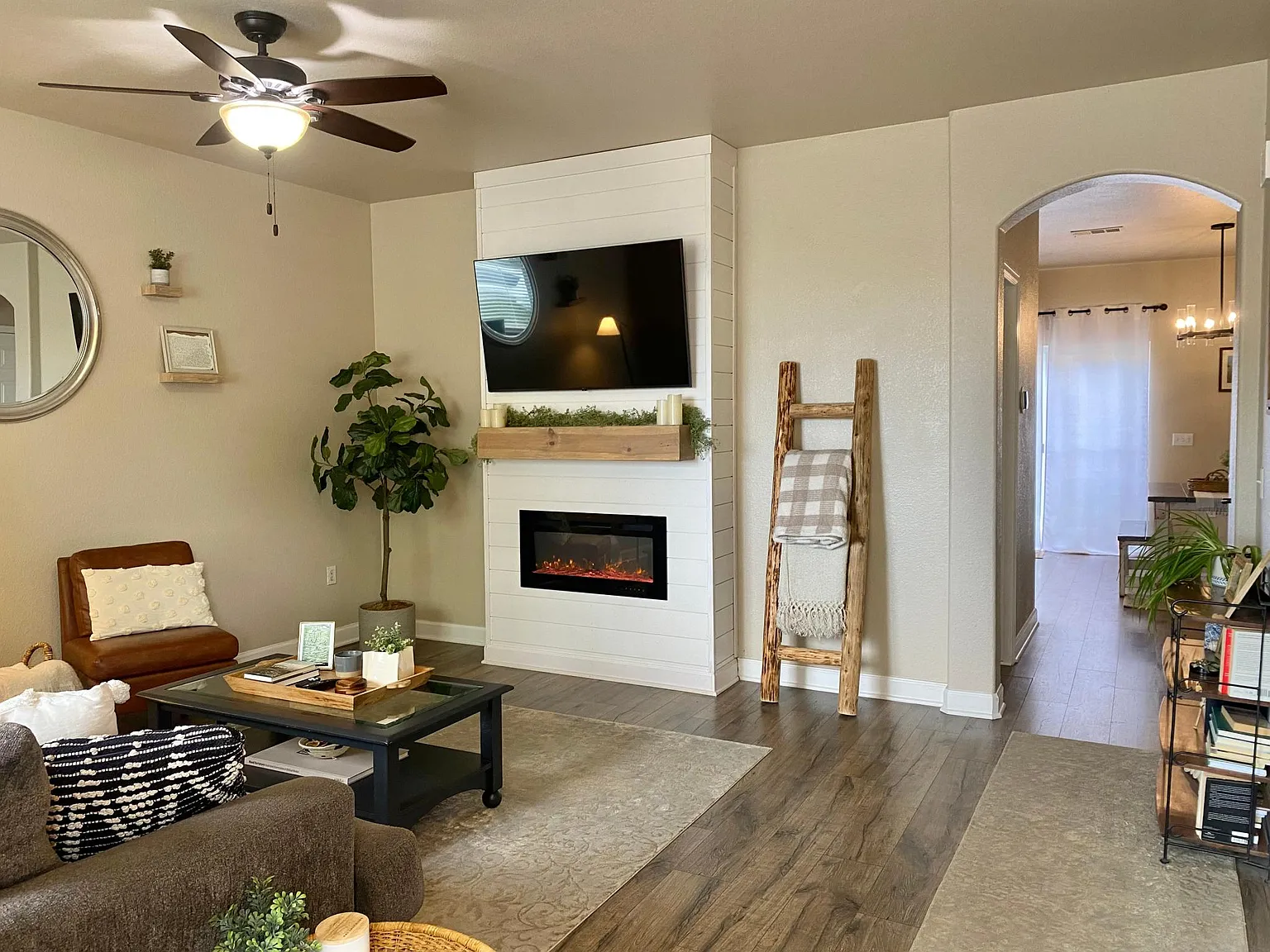 3 bed, 1458 sqft, $2,600 — Photo 2