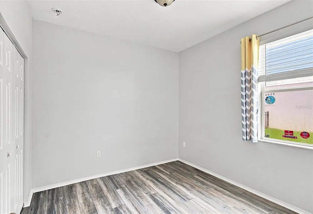 3 bed, 2.0 bath, 2024 sqft, $2,550 — Photo 4