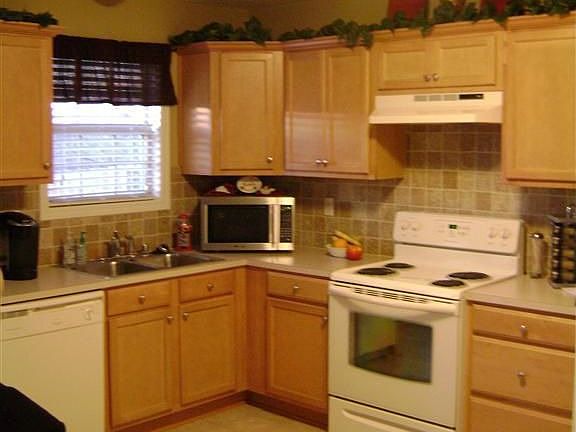 4th image of 2516 Rockaway Pl