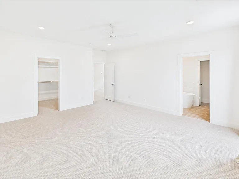 9609 Valeca Dr — Photo 18