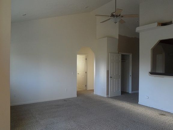 5th image of 105 Seashore Dr