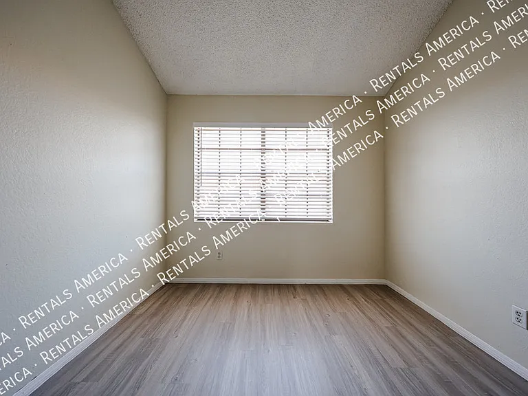 3921 W Ivanhoe St #176 — Photo 31