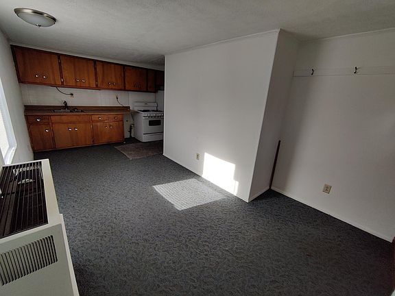 5th image of 434 W Willowview Dr #2