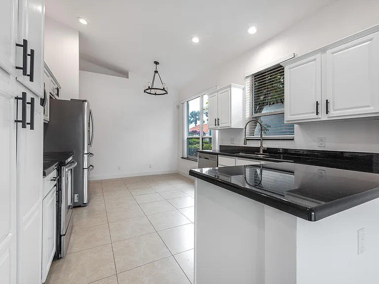 23390 Torre Cir — Photo 17