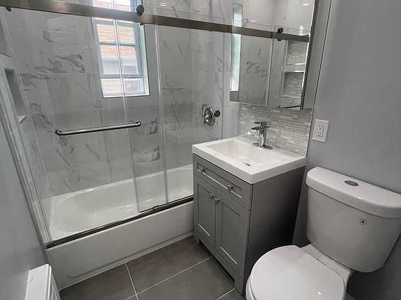 2nd image of 133 S 14th Ave #4