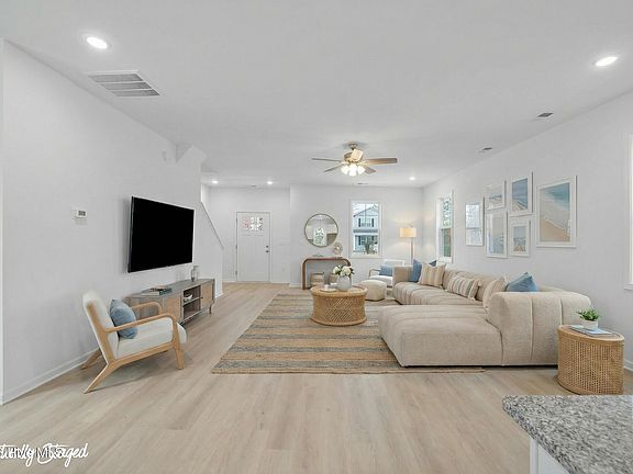 5th image of 709 W Hayes Street