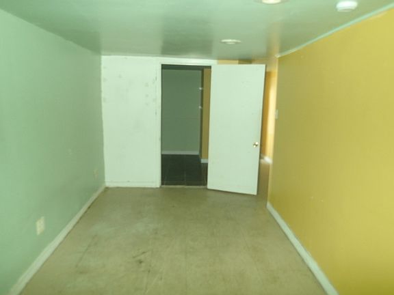 5th image of 934 N Kedvale Ave