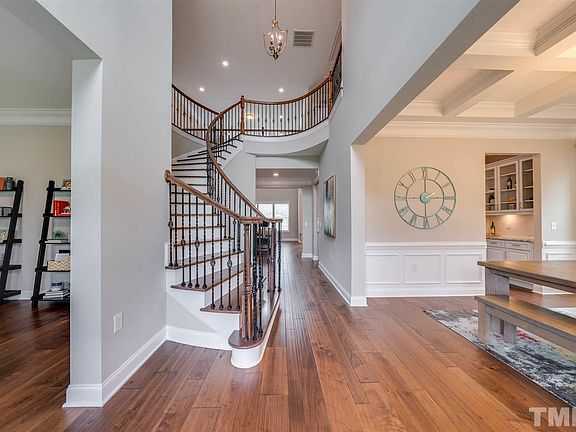 2nd image of 2100 Vittorio Ln