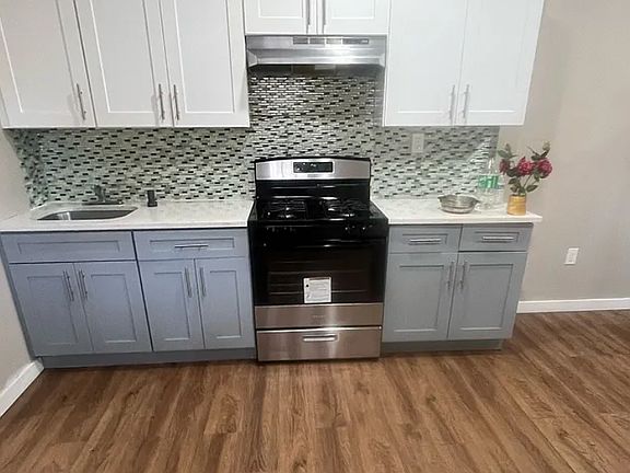 2nd image of 205 12th Ave #1