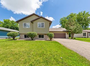 105 Martin Cir, Mankato, MN 56001