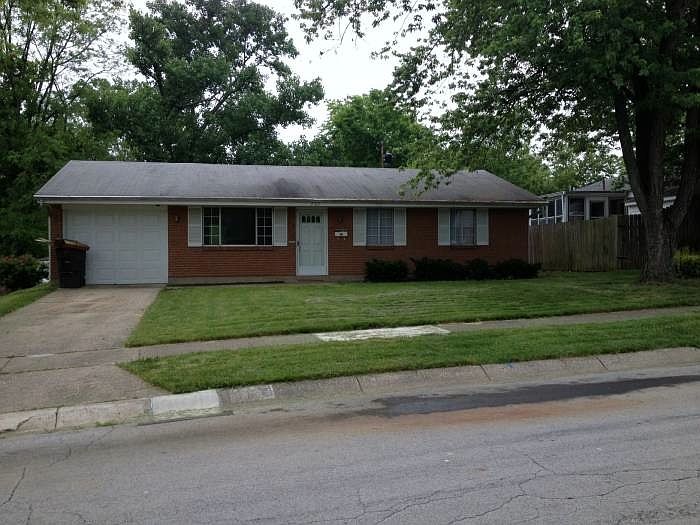 1st image of 387 Ellenwood Dr