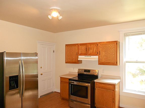5th image of 617 Saint Charles St #1