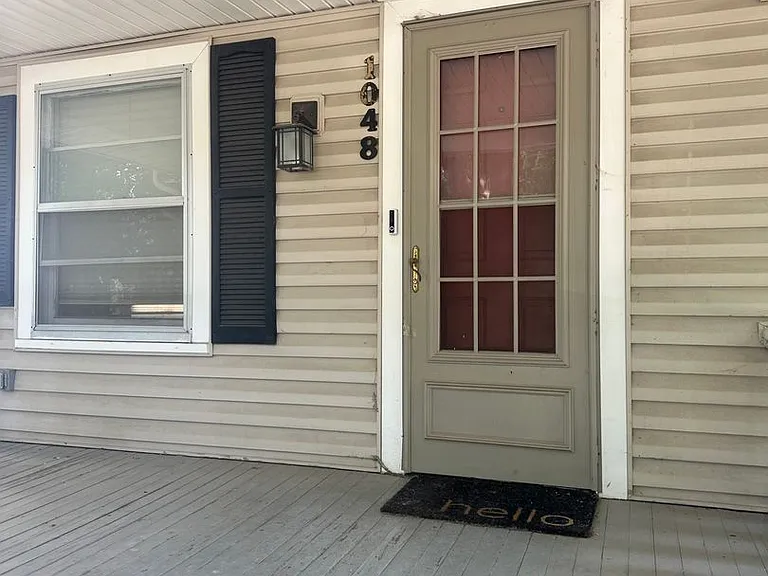 1048 S Jefferson Ave — Photo 2