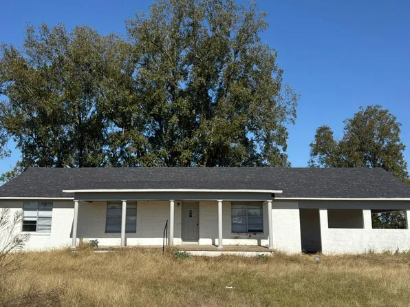 406 Fm 44 W, De Kalb, TX 75559