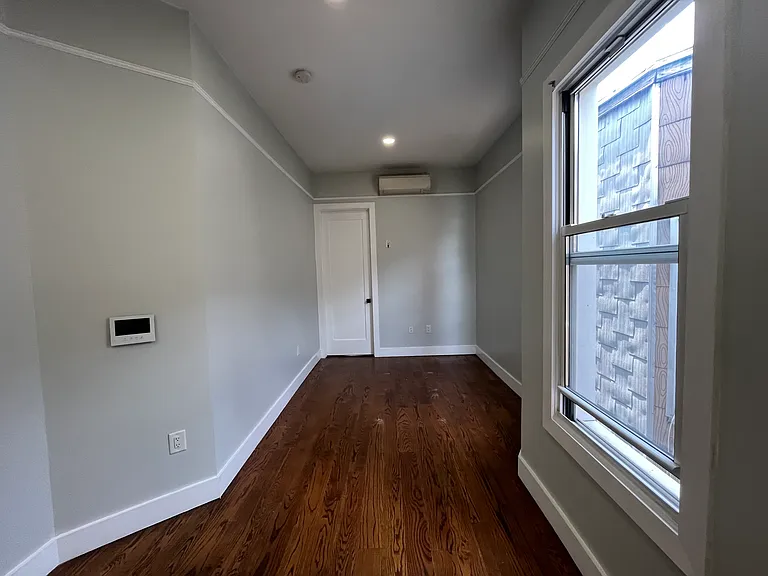 112 Duncan Ave #30 — Photo 3