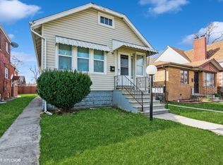 290 E 148th St, Harvey, IL 60426