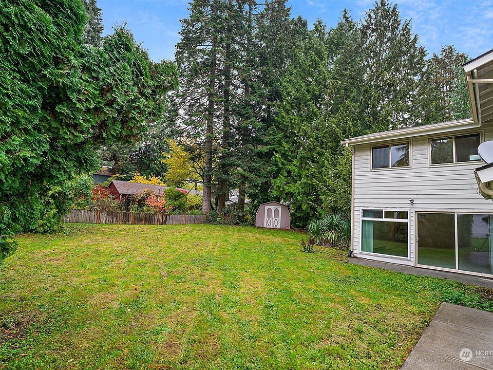 2710 NE 106th Place, Seattle, WA 98125 | Zillow