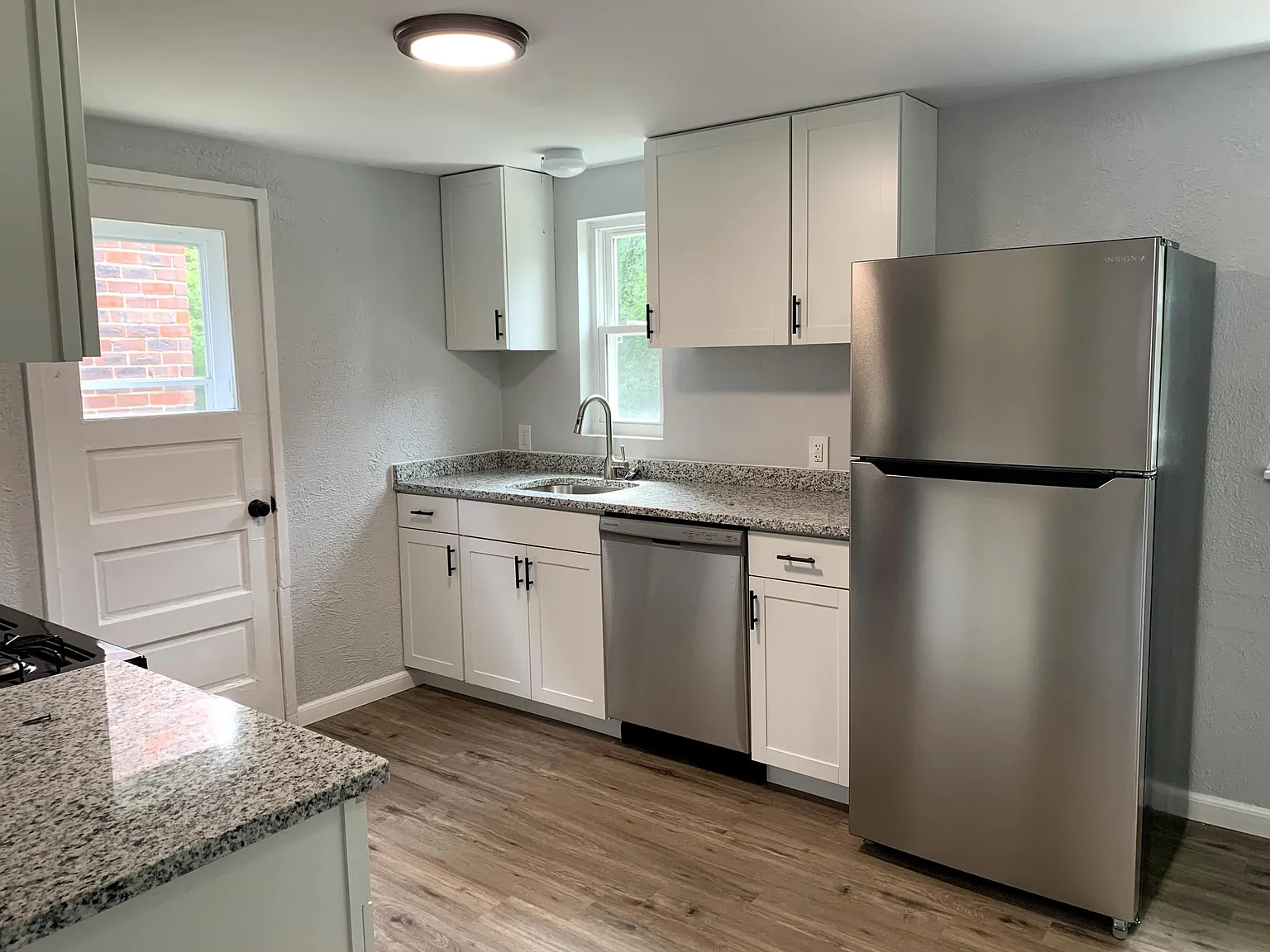 2 bed, 832 sqft, $1,100 — Photo 4
