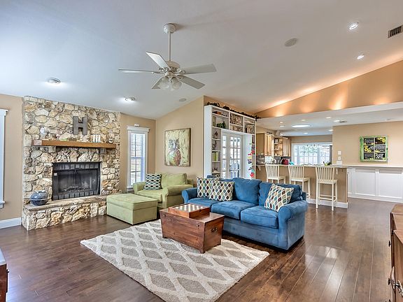 5th image of 1307 Northside Dr
