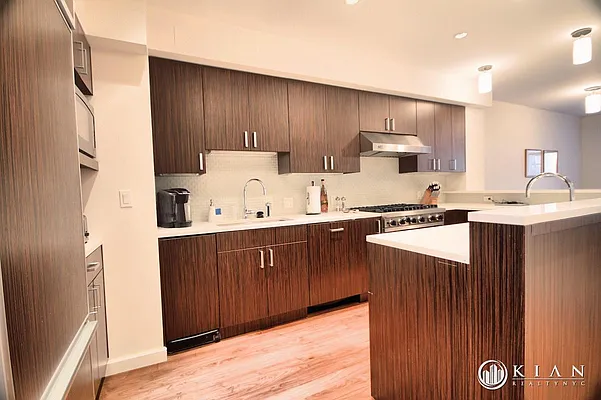 Rented by Kian Realty | media 3