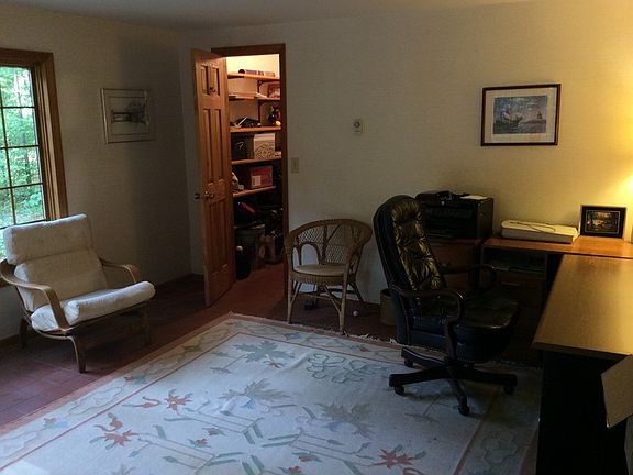 4th image of 6 Robinwood Dr