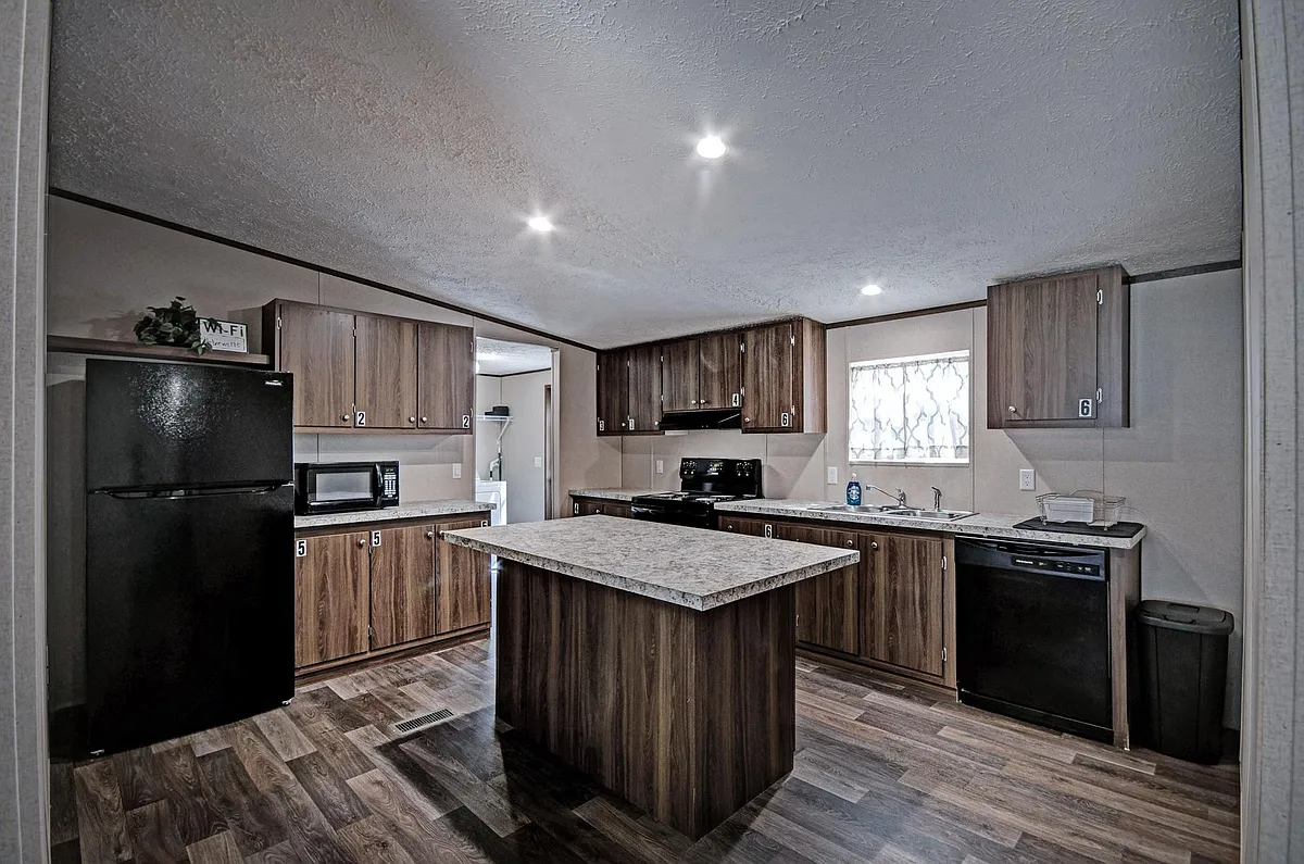 Building Photo - 153 Valley Cv