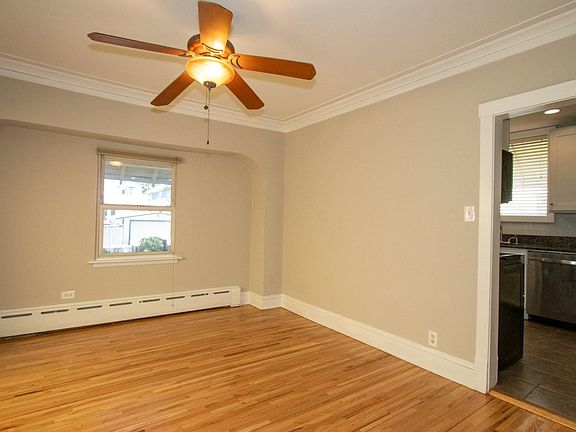 4th image of 537 Clarence Ave
