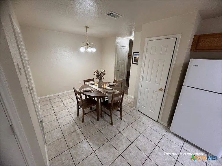 4907 John David Dr #B — Photo 4