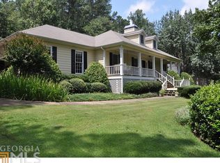 155 Indian Bluff Dr, Sharpsburg, GA 30277
