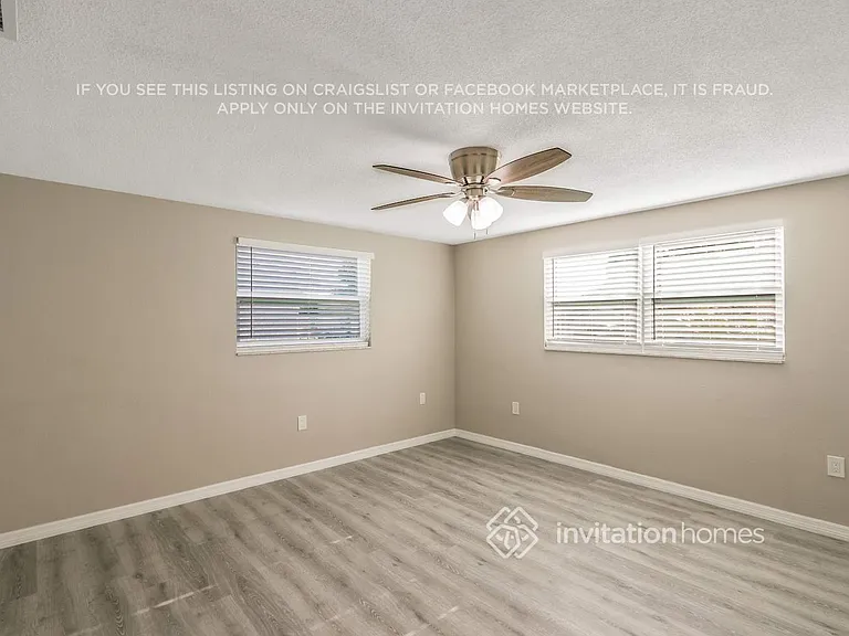 10821 Manchester Rd — Photo 20