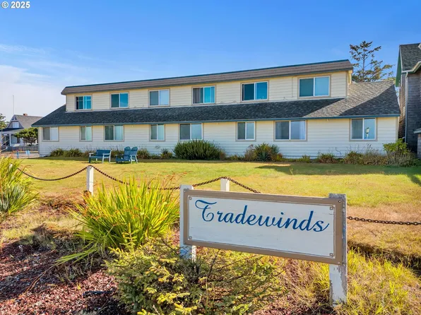 1022 N Prom #103, Seaside, OR 97138