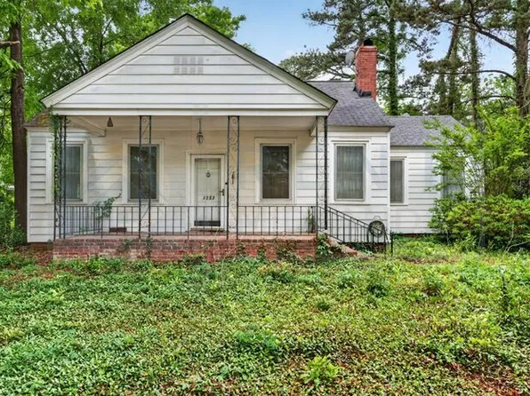 1232 Axtell Dr, Cayce, SC 29033